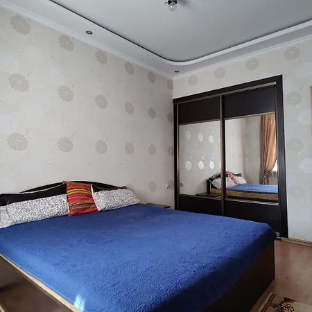 Stefan Cel Mare 64 Apartment Chisinau Bagian luar foto