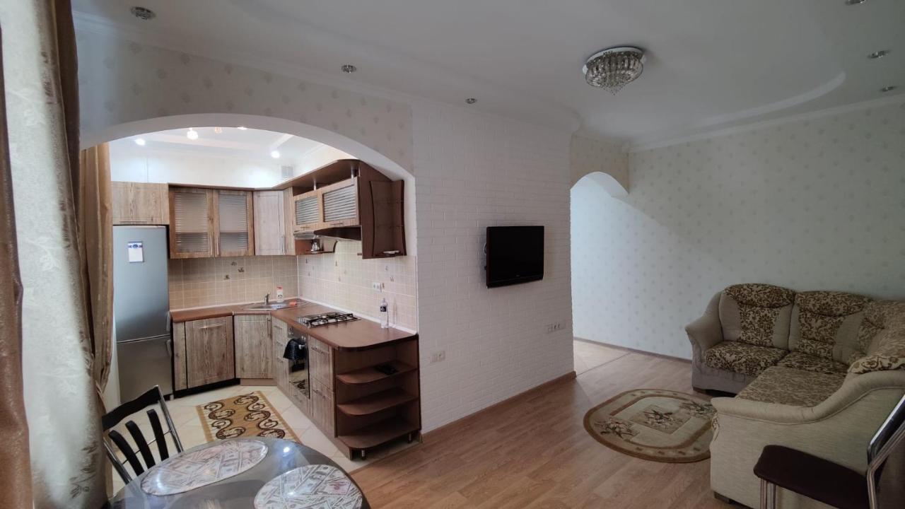Stefan Cel Mare 64 Apartment Chisinau Bagian luar foto
